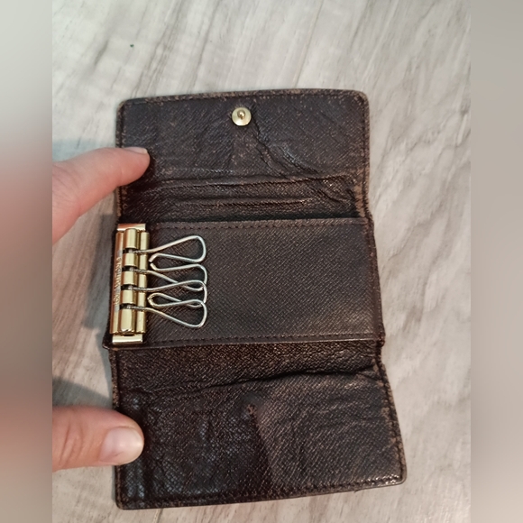 Louis Vuitton Brown 4 Key Holder - Damier Ebene - Picture 6 of 9